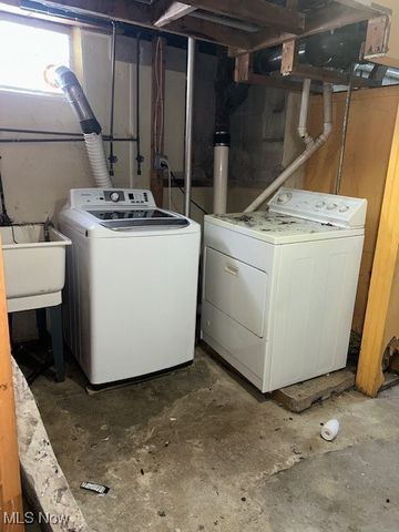 6926 Mackenzie Road, Olmsted Falls, OH 44138