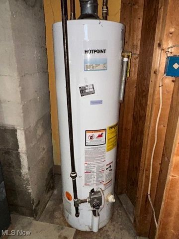 6926 Mackenzie Road, Olmsted Falls, OH 44138