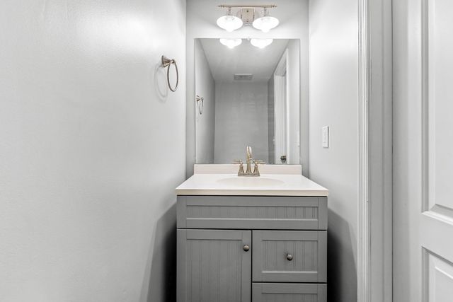 1123 HOLLINS ST, Baltimore, MD 21223