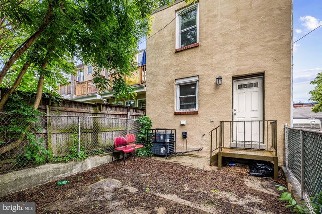 1123 HOLLINS ST, Baltimore, MD 21223