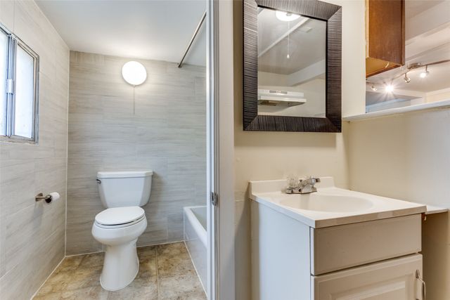 1509 W Morphy Street B, Fort Worth, TX 76104