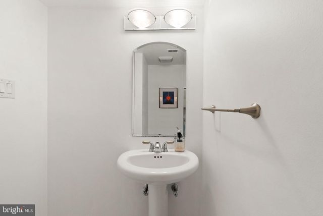 6305 CONTENTION CT, Bethesda, MD 20817