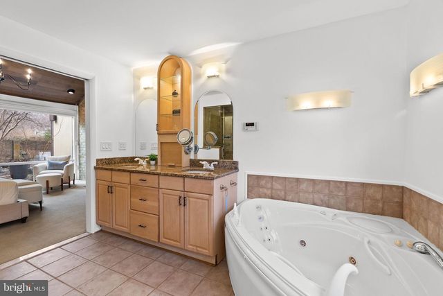 6305 CONTENTION CT, Bethesda, MD 20817