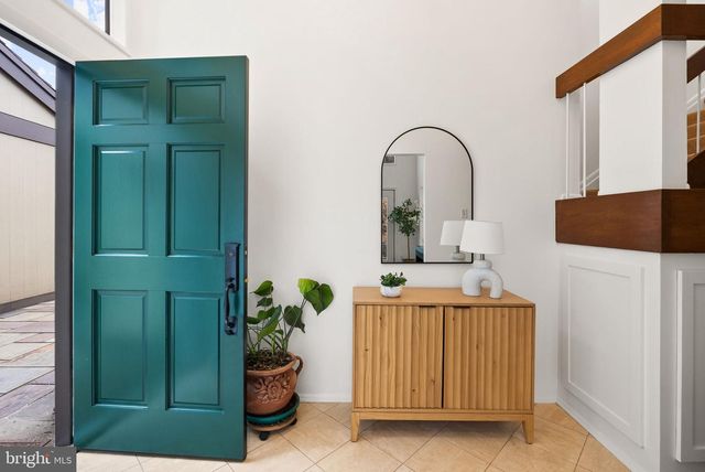 6305 CONTENTION CT, Bethesda, MD 20817