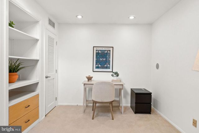 6305 CONTENTION CT, Bethesda, MD 20817