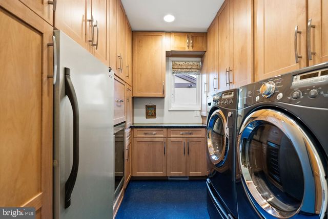 6305 CONTENTION CT, Bethesda, MD 20817