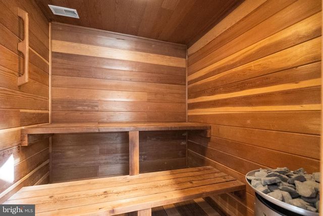 6305 CONTENTION CT, Bethesda, MD 20817