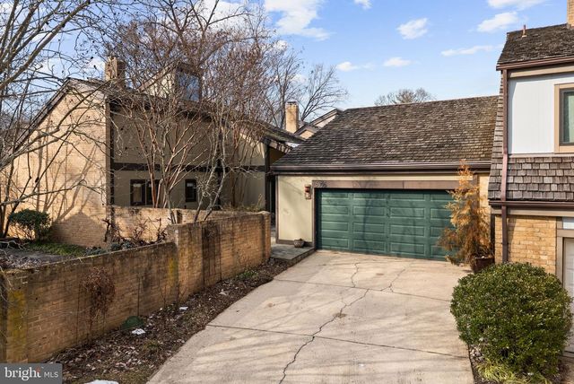 6305 CONTENTION CT, Bethesda, MD 20817