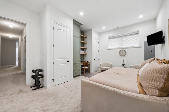 1734 N Artesian Avenue, Chicago, IL 60647