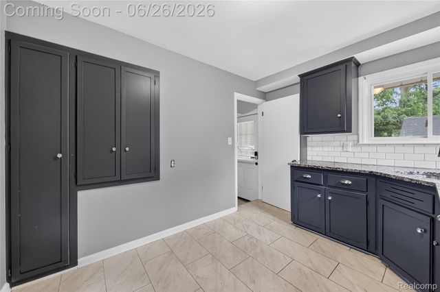 12842 Brady, Redford Charter Township, MI 48239
