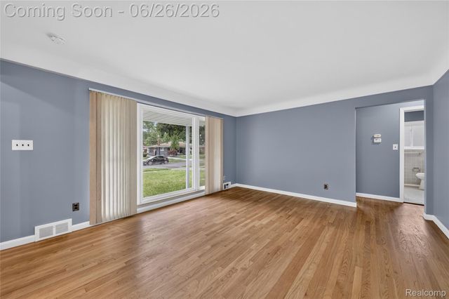 12842 Brady, Redford Charter Township, MI 48239
