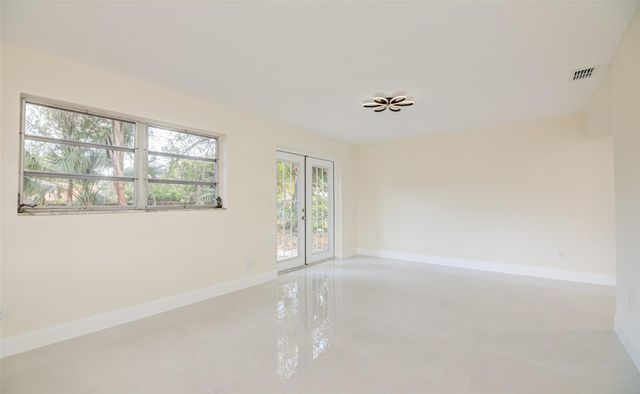 3105 18th Street, Vero Beach, FL 32960