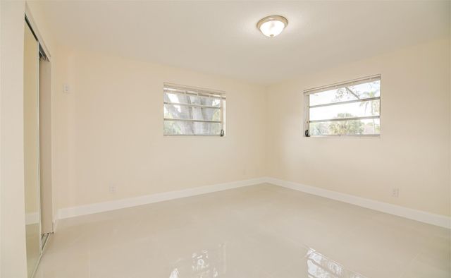 3105 18th Street, Vero Beach, FL 32960