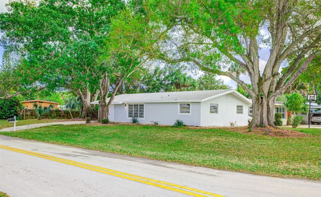 3105 18th Street, Vero Beach, FL 32960