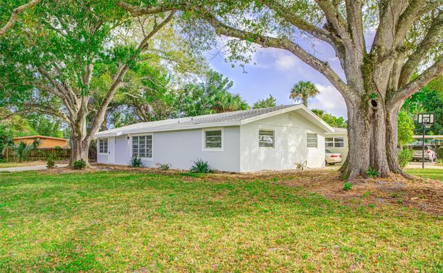 3105 18th Street, Vero Beach, FL 32960