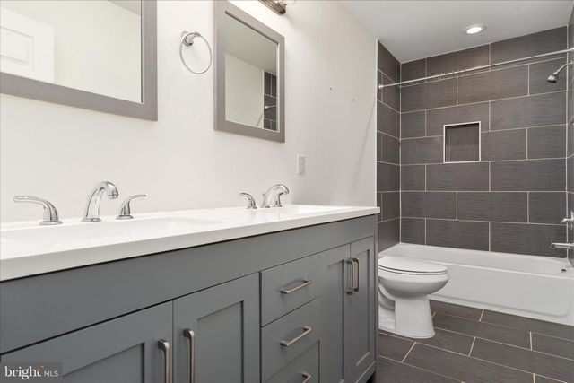 145 TULIP POPLAR DR, Linden, VA 22642