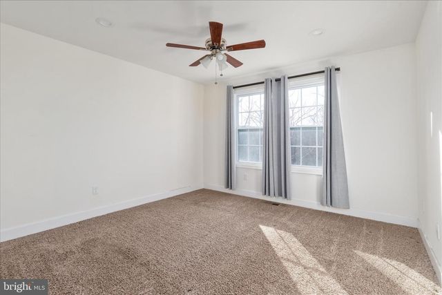 145 TULIP POPLAR DR, Linden, VA 22642