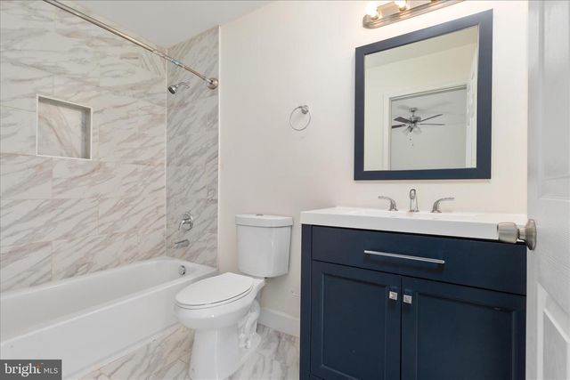 145 TULIP POPLAR DR, Linden, VA 22642