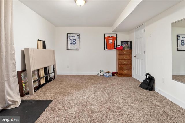 145 TULIP POPLAR DR, Linden, VA 22642