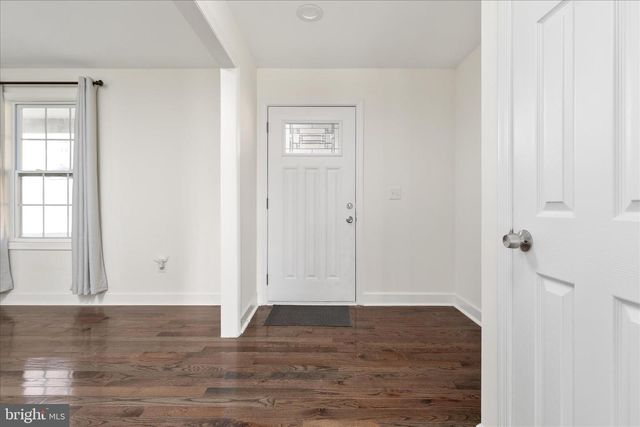 145 TULIP POPLAR DR, Linden, VA 22642