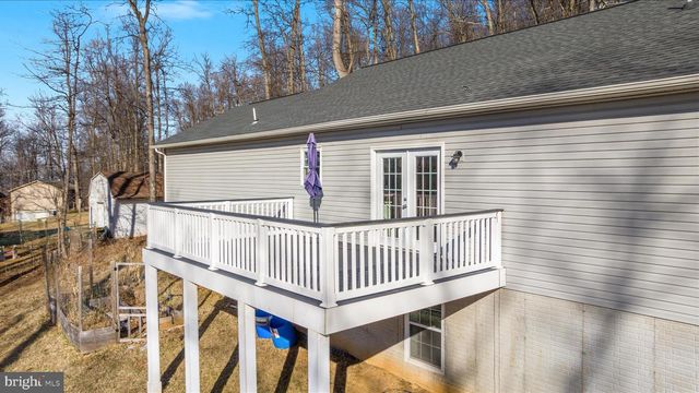 145 TULIP POPLAR DR, Linden, VA 22642