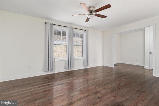 145 TULIP POPLAR DR, Linden, VA 22642