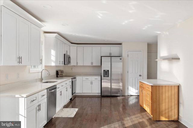 145 TULIP POPLAR DR, Linden, VA 22642