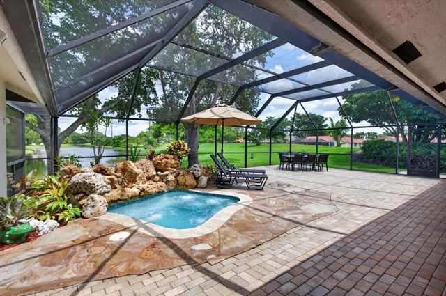 709 Crystal Court, Weston, FL 33326