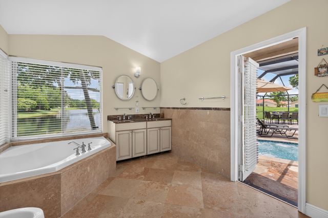 709 Crystal Court, Weston, FL 33326