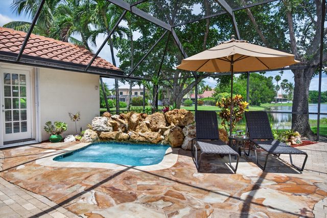 709 Crystal Court, Weston, FL 33326