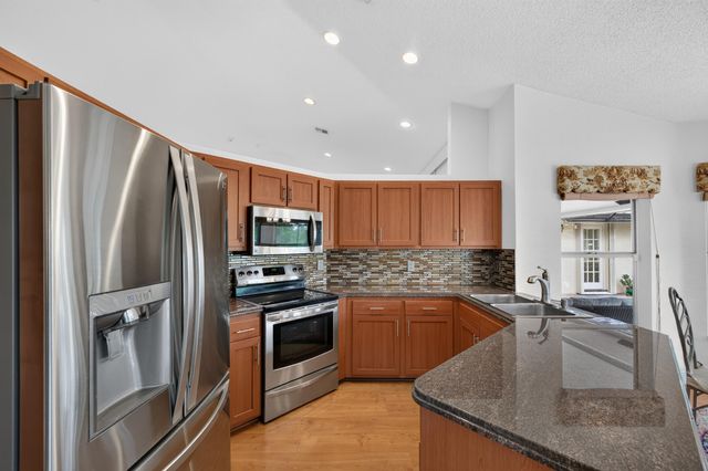 709 Crystal Court, Weston, FL 33326