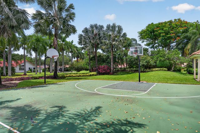 709 Crystal Court, Weston, FL 33326
