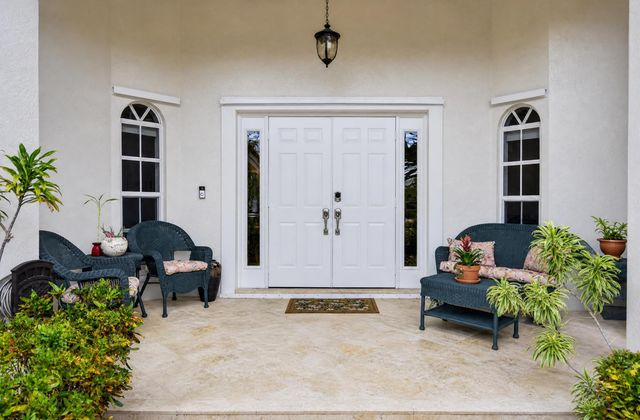 709 Crystal Court, Weston, FL 33326