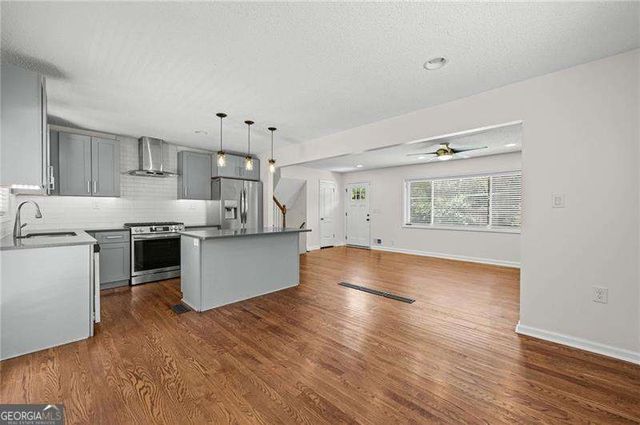 2497 Whites Mill Ln, Decatur, GA 30032
