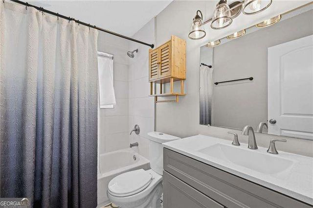 2497 Whites Mill Ln, Decatur, GA 30032