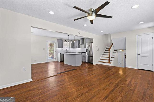 2497 Whites Mill Ln, Decatur, GA 30032