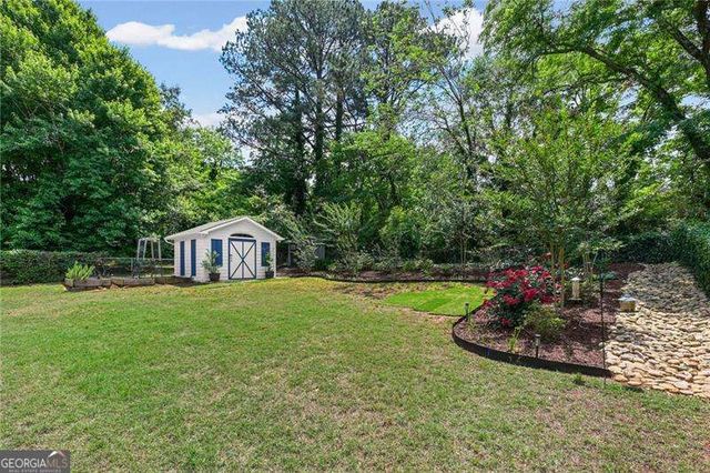 2497 Whites Mill Ln, Decatur, GA 30032