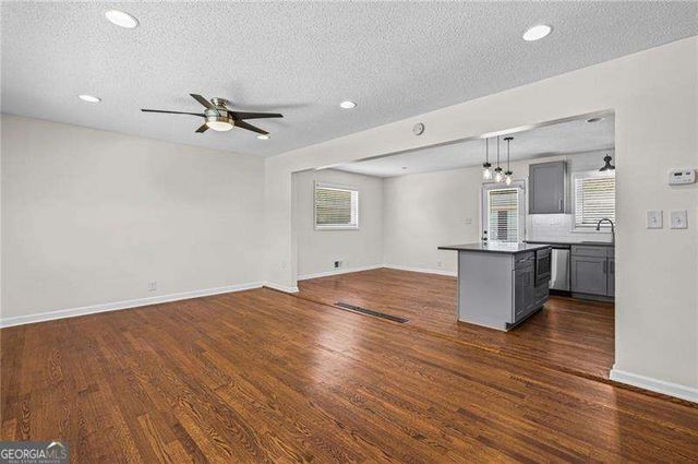 2497 Whites Mill Ln, Decatur, GA 30032