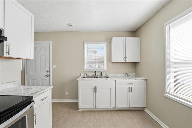 801-803 Bannister Road, Kansas City, MO 64131