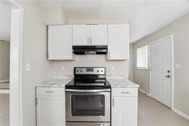 801-803 Bannister Road, Kansas City, MO 64131