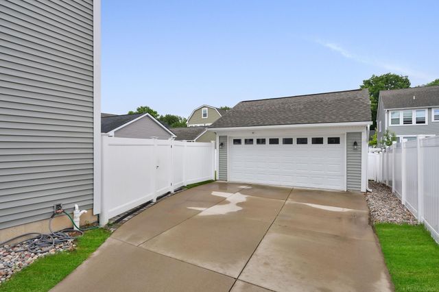 420 College Street, Ferndale, MI 48220