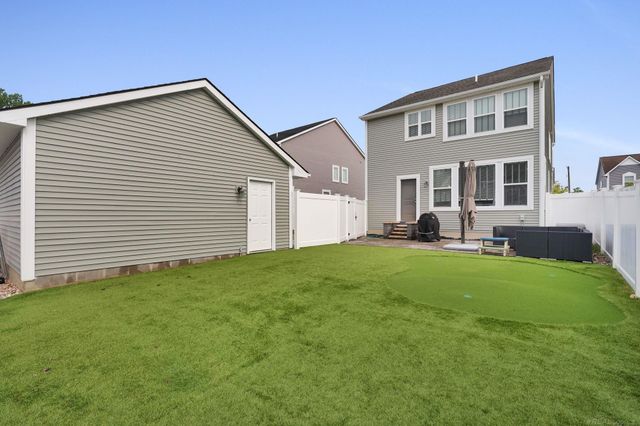420 College Street, Ferndale, MI 48220