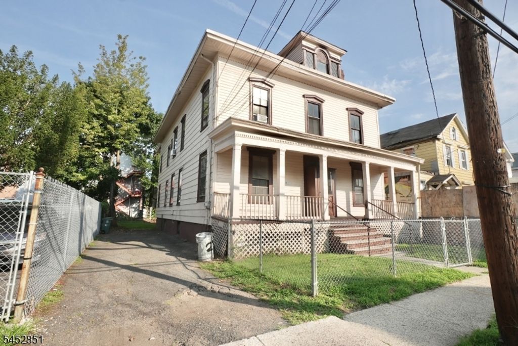 27 Augusta St, Irvington Twp., NJ 07111 — photo 2