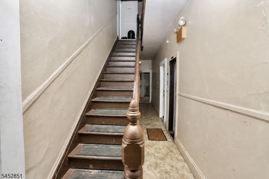 27 Augusta St, Irvington Twp., NJ 07111 — photo 3