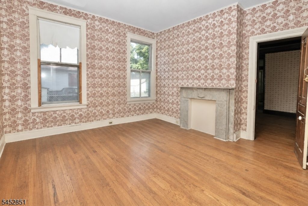 27 Augusta St, Irvington Twp., NJ 07111 — photo 4