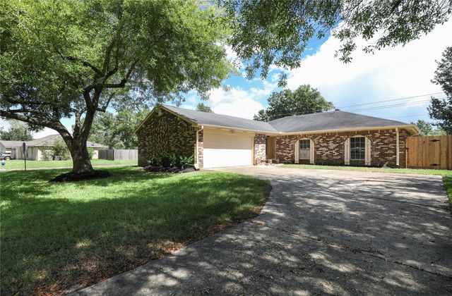 2703 Heritage Colony Drive, Webster, TX 77598