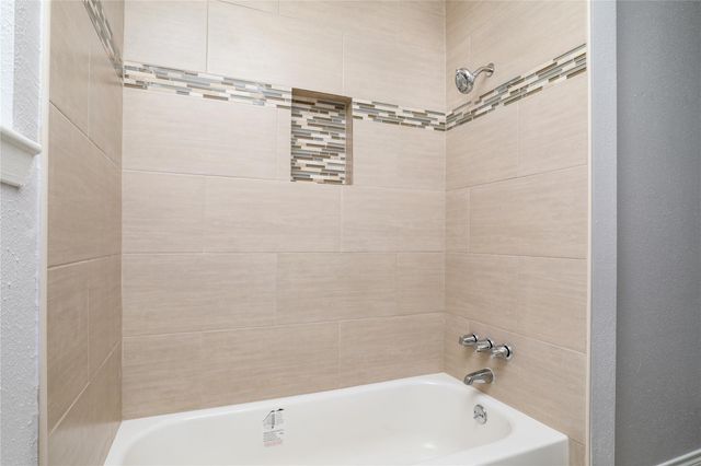 2703 Heritage Colony Drive, Webster, TX 77598