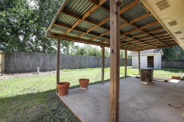 2703 Heritage Colony Drive, Webster, TX 77598