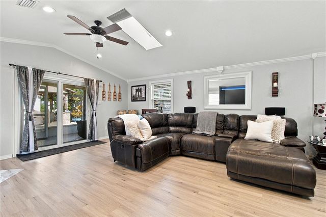 16012 SADDLESTRING DRIVE, Tampa, FL 33618