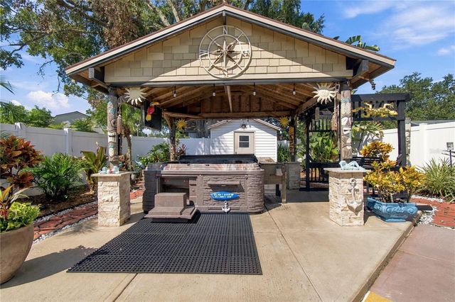 16012 SADDLESTRING DRIVE, Tampa, FL 33618